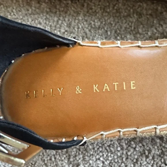 Kelly & Katie Black Espadrille Wedges - Picture 4 of 6